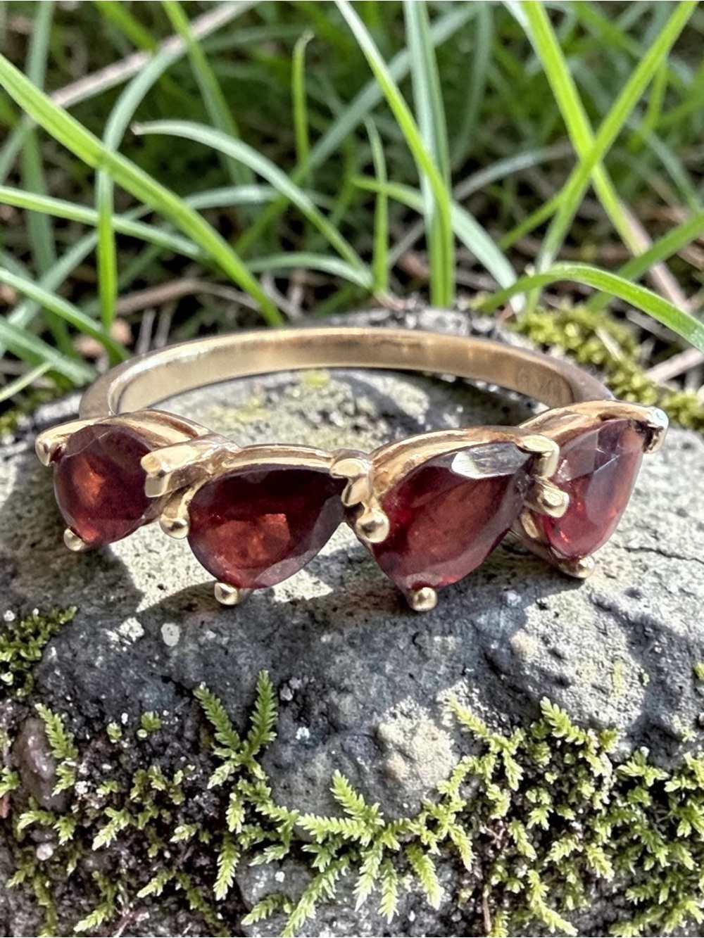 10k Gold Four‎ Teardrop Red Garnet Ring